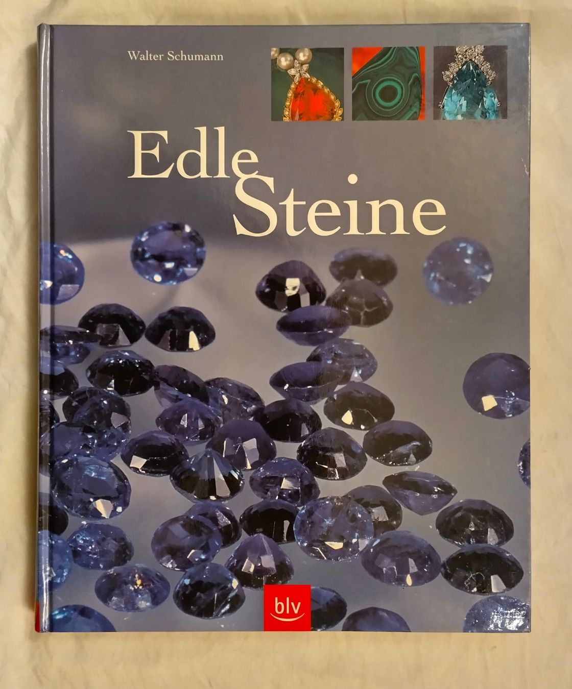 Libri: Edle Steine - Edelsteine / Buch 2000 / Walter Schumann – Usato da Bellach venduto da JingleJerry