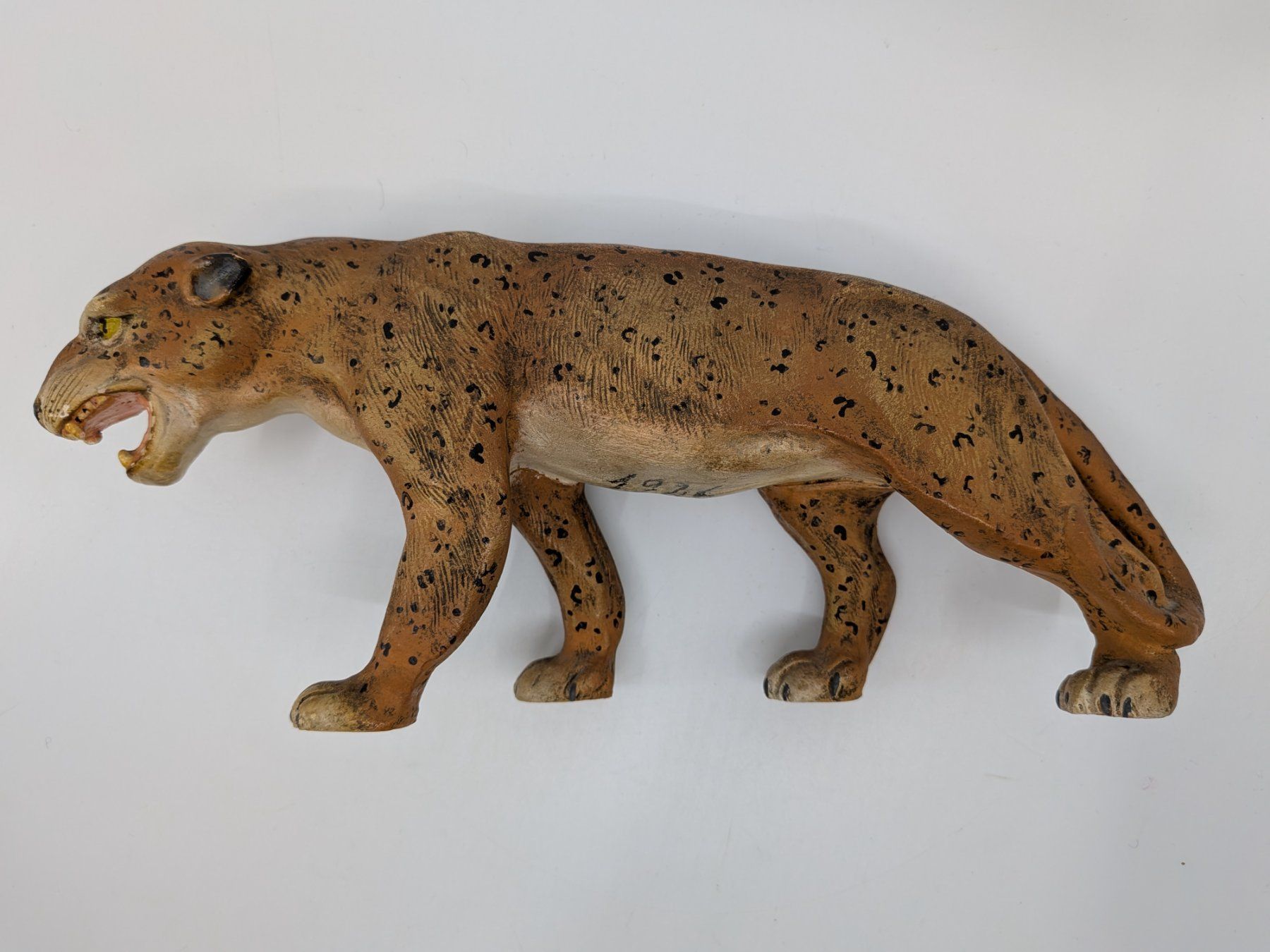 Statuette: Antike Figur, Raubkatze, Leopard, Jaguar – Usato da Emmen venduto da magelan
