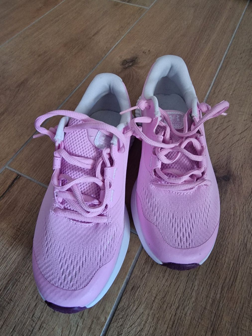 Schuhe für Mädchen: Neue Turnschuhe Grösse 35.5 – Neu (gemäss Beschreibung) aus Knonau von liebenic01 1