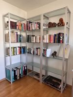 3 Glas und Aluminium Bücherregale