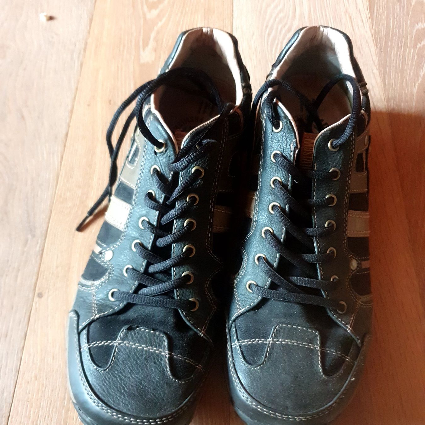 Chaussures hommes: herren schuhe – D'occasion à St.Gallen par EL03 1