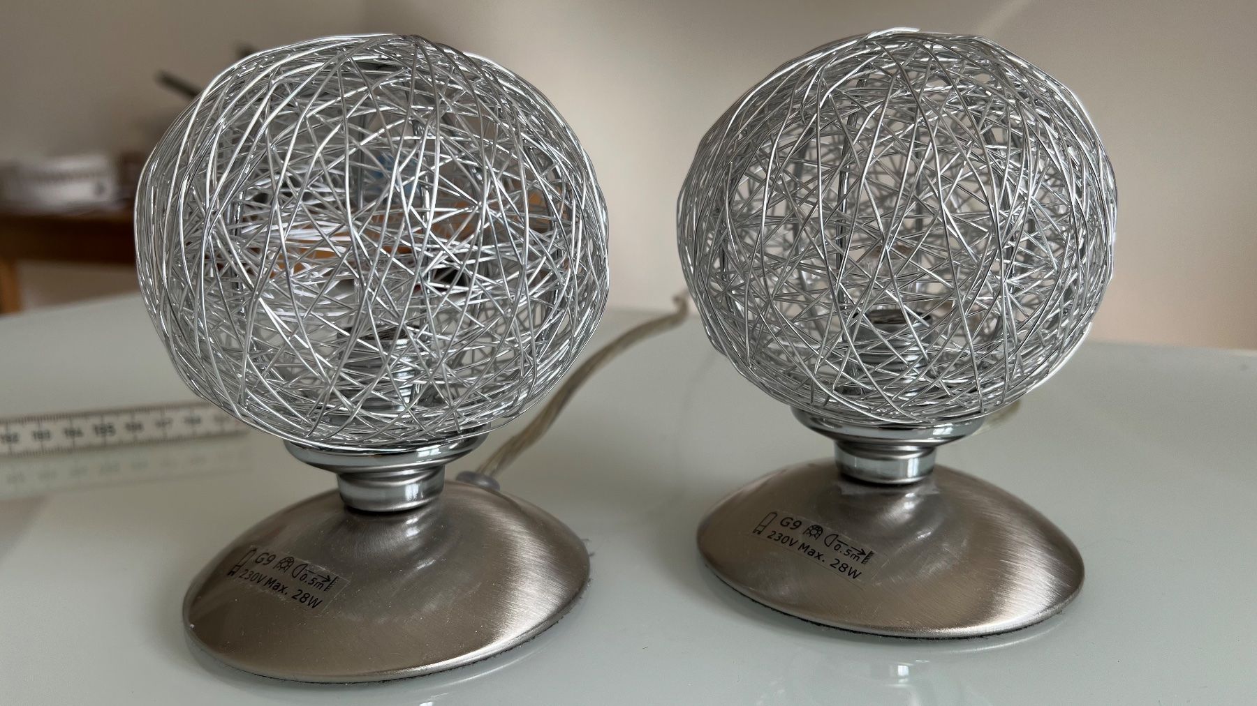 Comodini: Zwei Nachttisch Lampen – Nuovo (secondo la descrizione) da St. Gallen venduto da beaverhouse