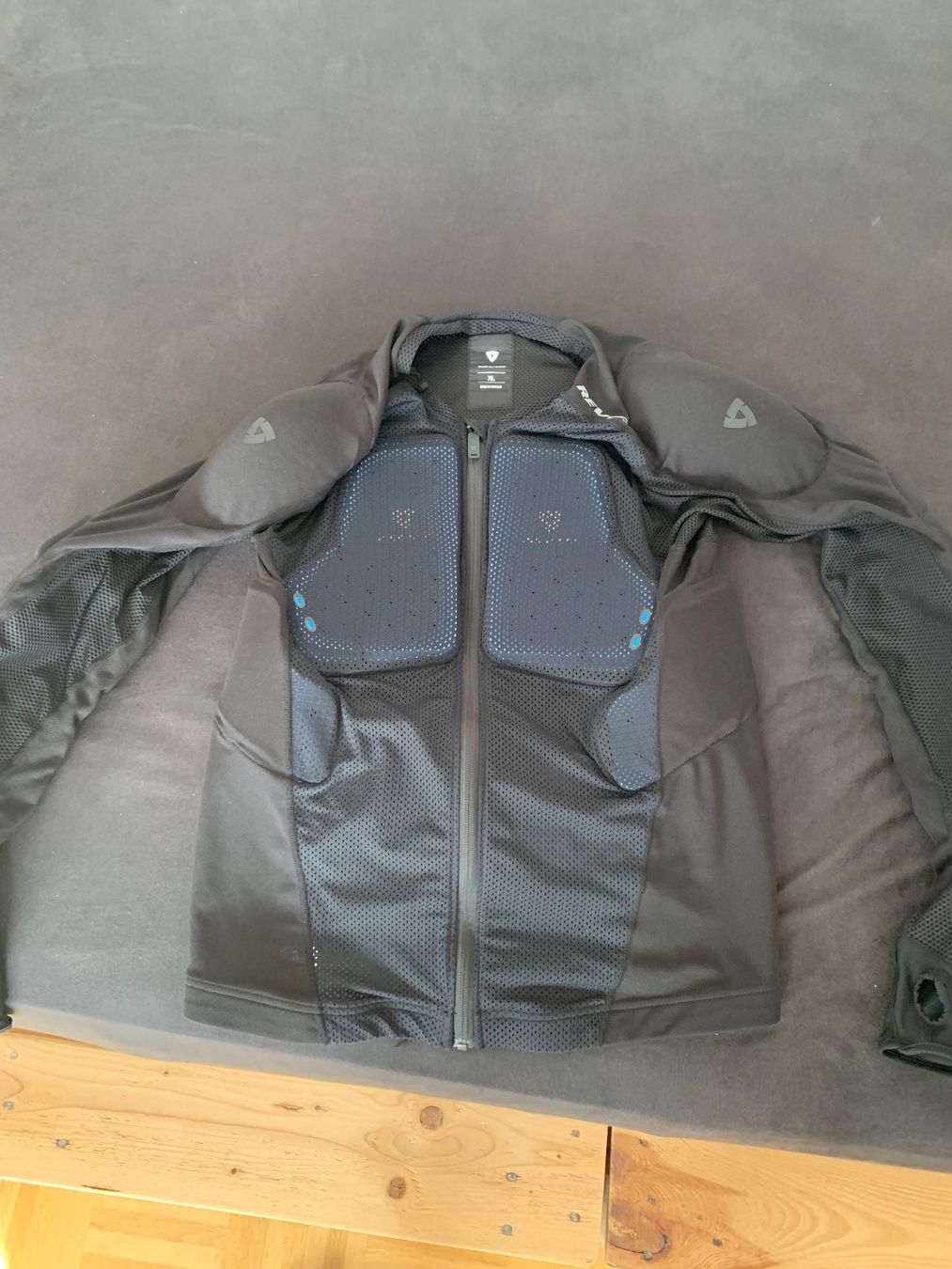 Schutz & Schoner: REVIT Proteus Protektoren-Jacke – Gebraucht aus Gümligen von daredevil02