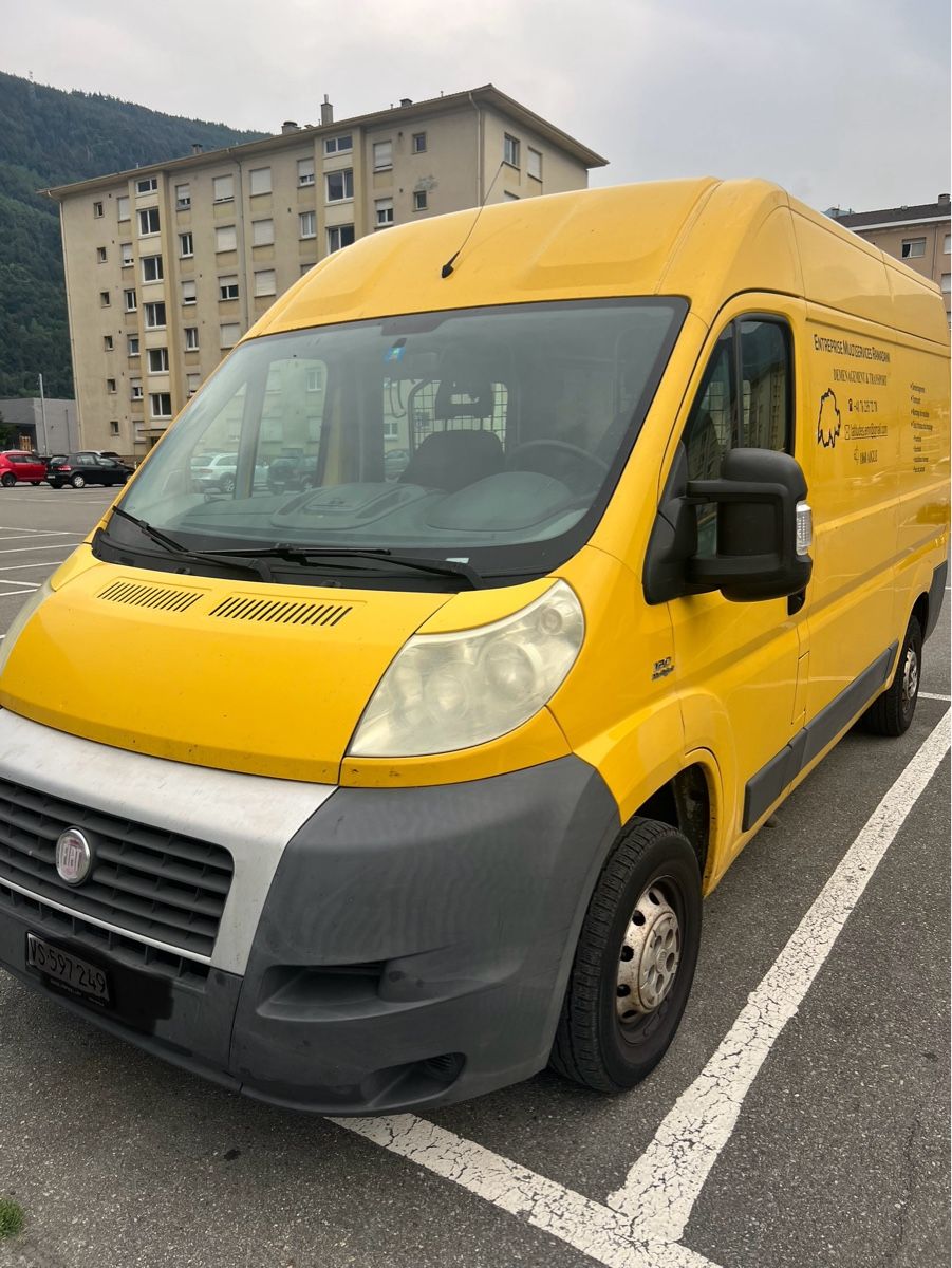 Fiat Véhicules utilitaires: Location du bus , camionnette bus à louer  – D'occasion à martigny par sna_c58v