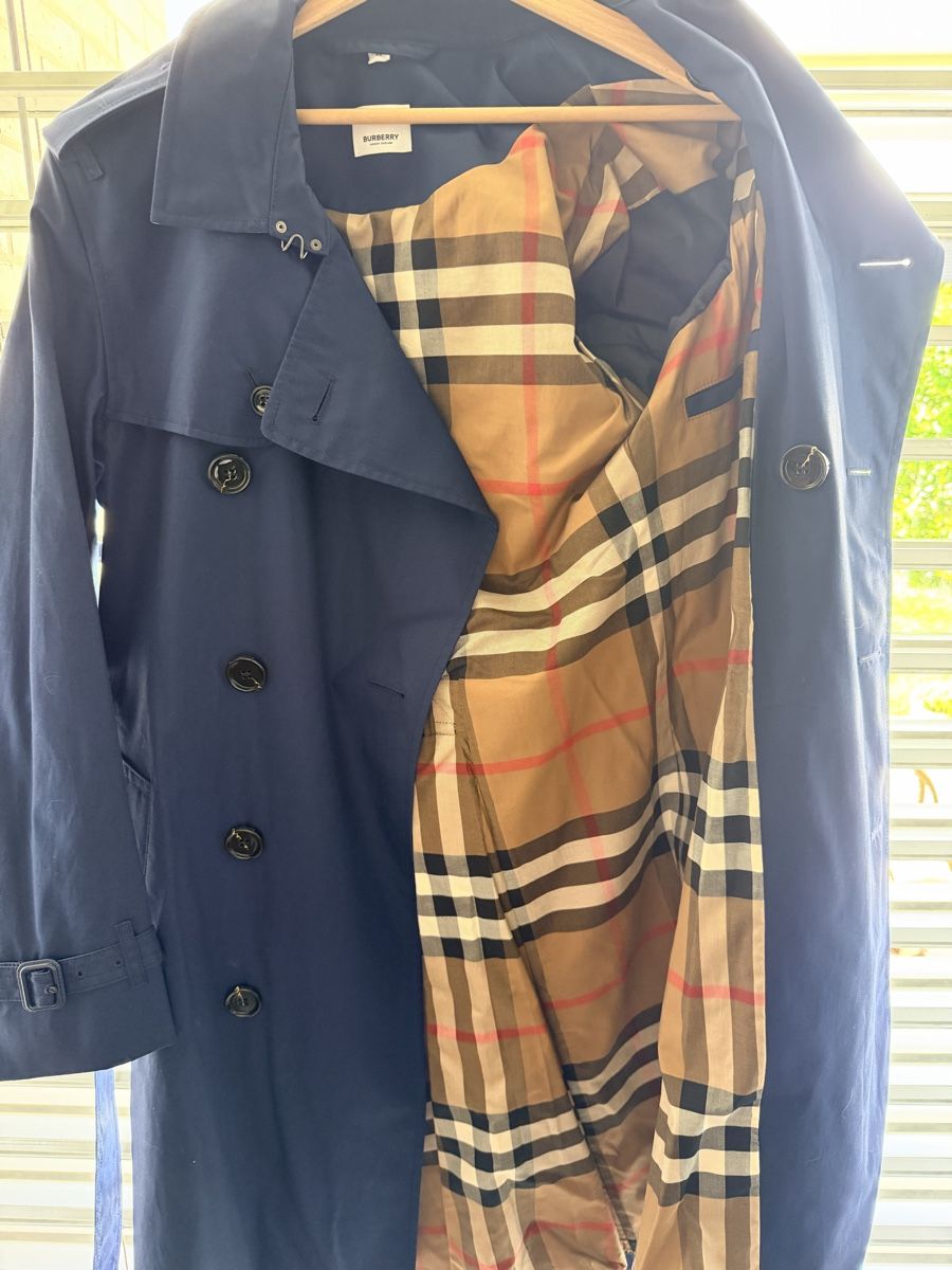 Burberry Cappotti: Burberry Trenchcoat – Nuovo (secondo la descrizione) da Itingen venduto da EdlesShopping 2