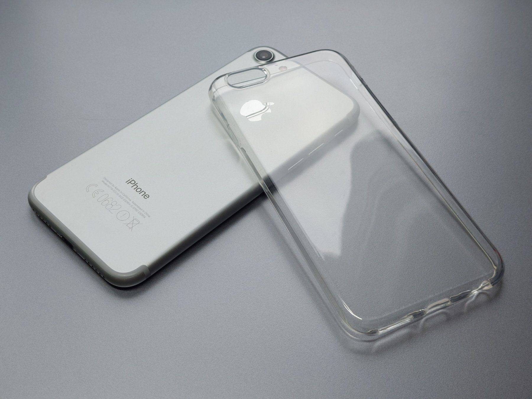 Apple Telefoni cellulari / Smartphones: iPhone 7 128gb 100% Akku + Hülle – Usato da Pfäffikon SZ venduto da max_5ylc