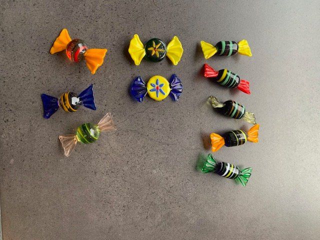 Murano Tutte le decorazioni: 10 Glas-Bonbons murano – Usato da Savigny venduto da hallofave