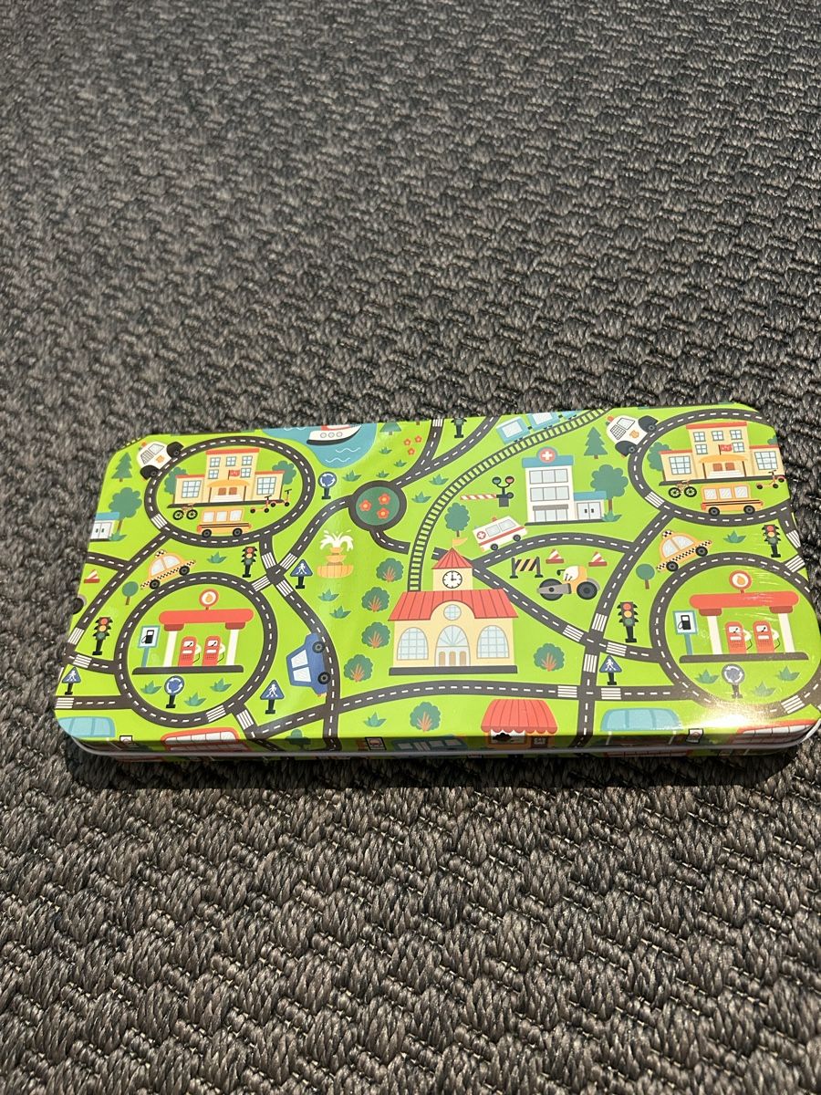Giocattoli: Magnetic Tiles Set with Storage Tin good condition – Nuovo (secondo la descrizione) da Zürich venduto da mar_d7zz 1