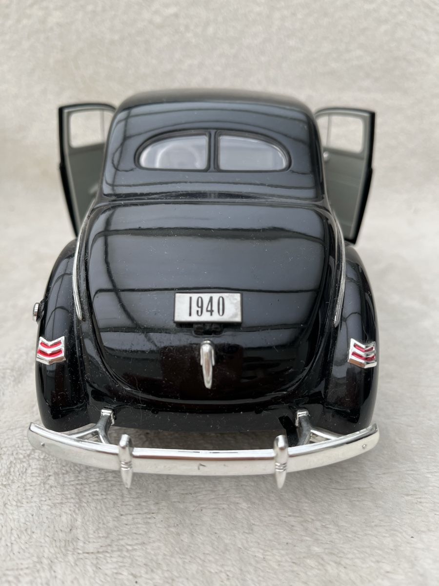 Ford Modellini d'auto: Ford Deluxe 1940 – Nuovo (secondo la descrizione) da Oberweningen venduto da mer_2yn9 3