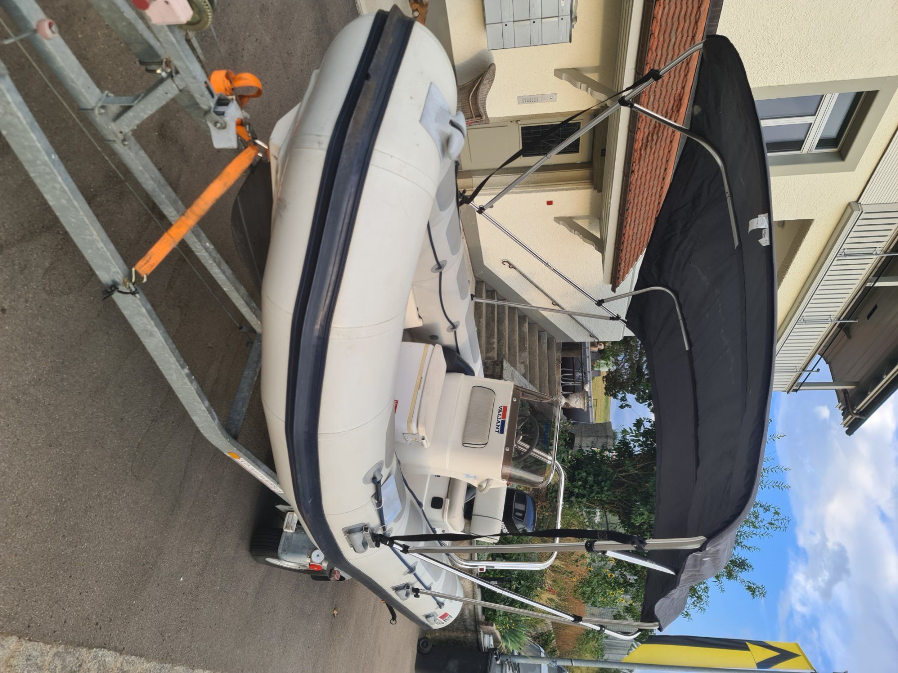 Valiant Barche: Schlauchboot evt. mit Trockenplatz am Thunersee – Usato da Worb venduto da Werich 3