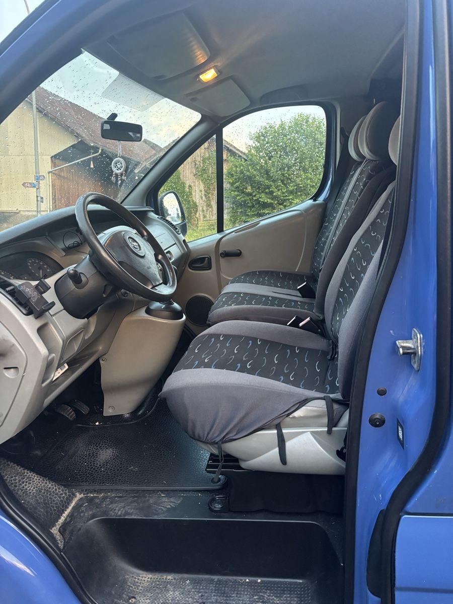 Opel Automobili: Opel Vivaro 25TD – Usato da Dürnten venduto da sel_znb9 5