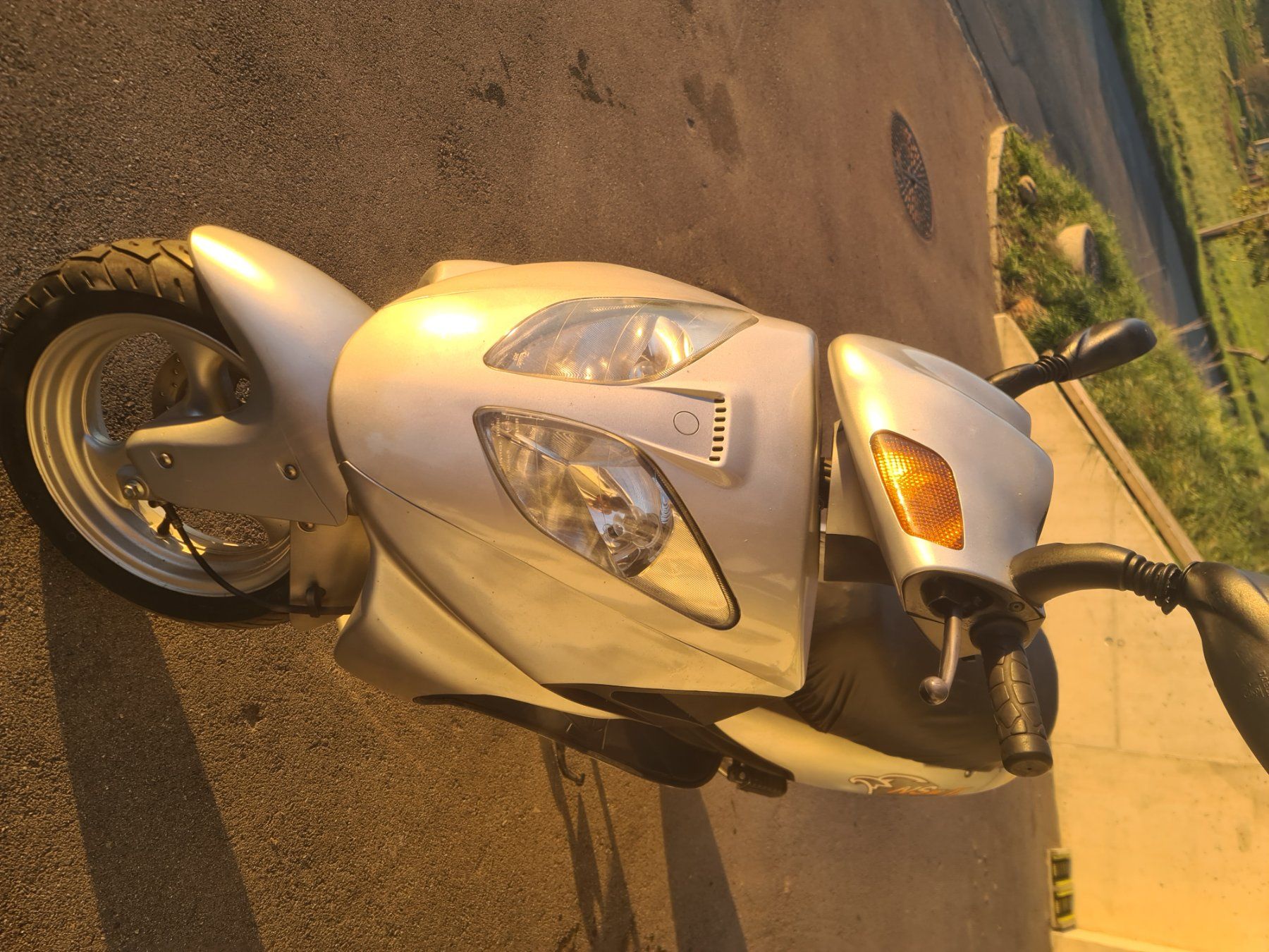 Daelim Scooter: Daelim Roller 125    nie eingelöst  32 km – Nuovo (secondo la descrizione) da Worb venduto da Werich 2