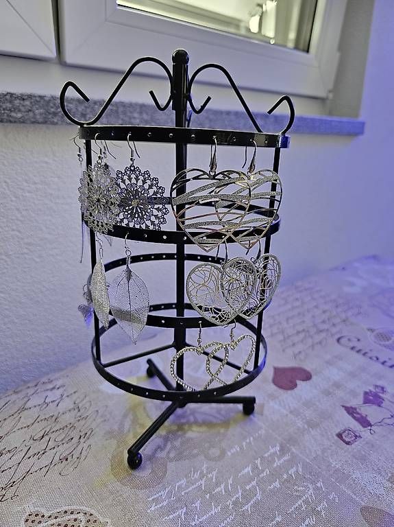 Ohrringe & -stecker: Porta orecchini – Gebraucht aus Bellinzona von Desy.ti