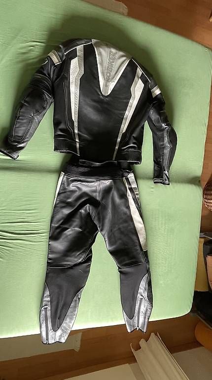 Lotti di vestiti: Motorrad Leder - Herren- Kombi Probiker – Usato da Aeschi SO venduto da sim_sp26 1