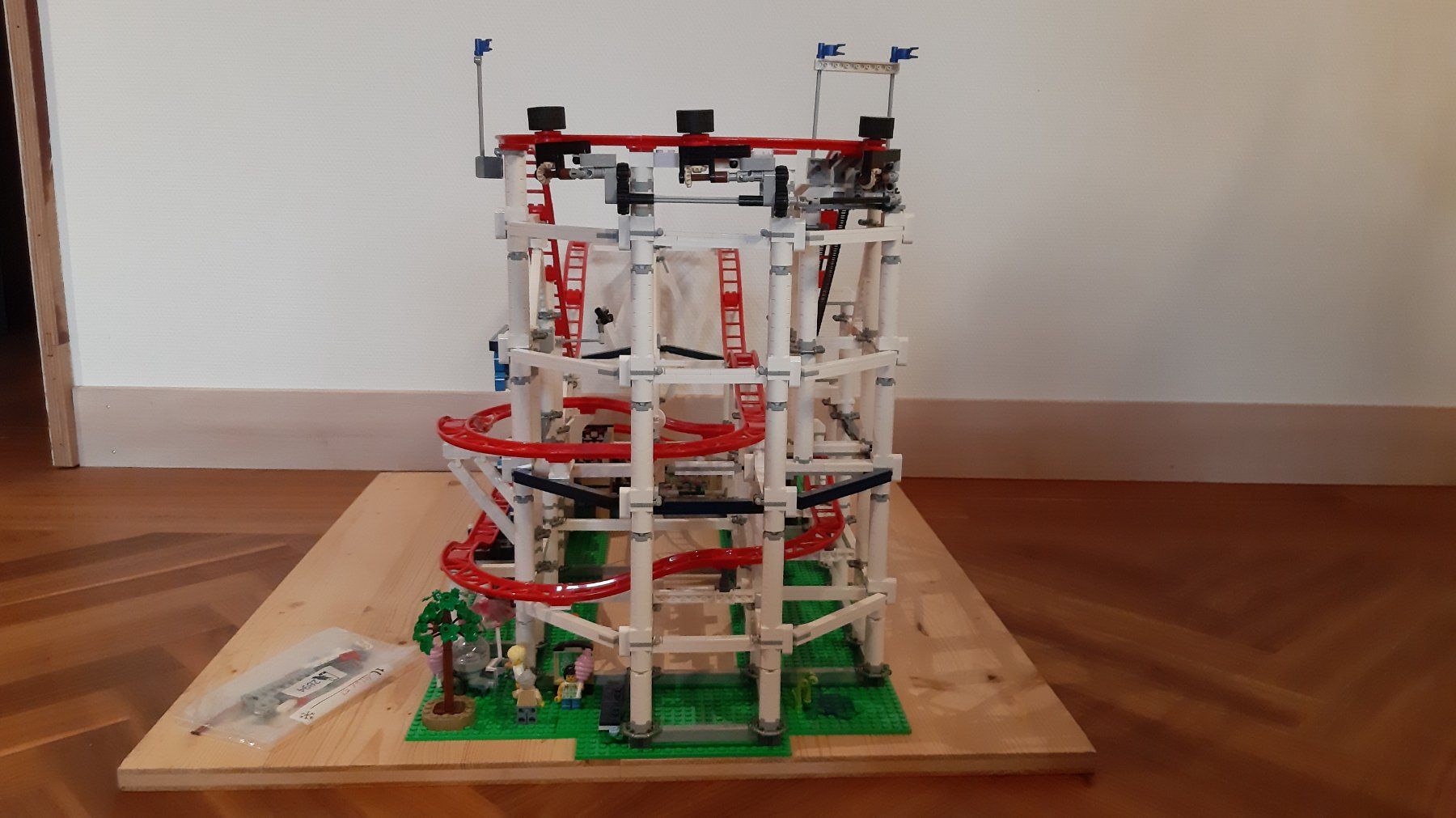 Lego Spielzeuge: Lego Creator Expert 10261 Roller Coaster | grosse Achterbahn – Neu (gemäss Beschreibung) aus Linden von  3