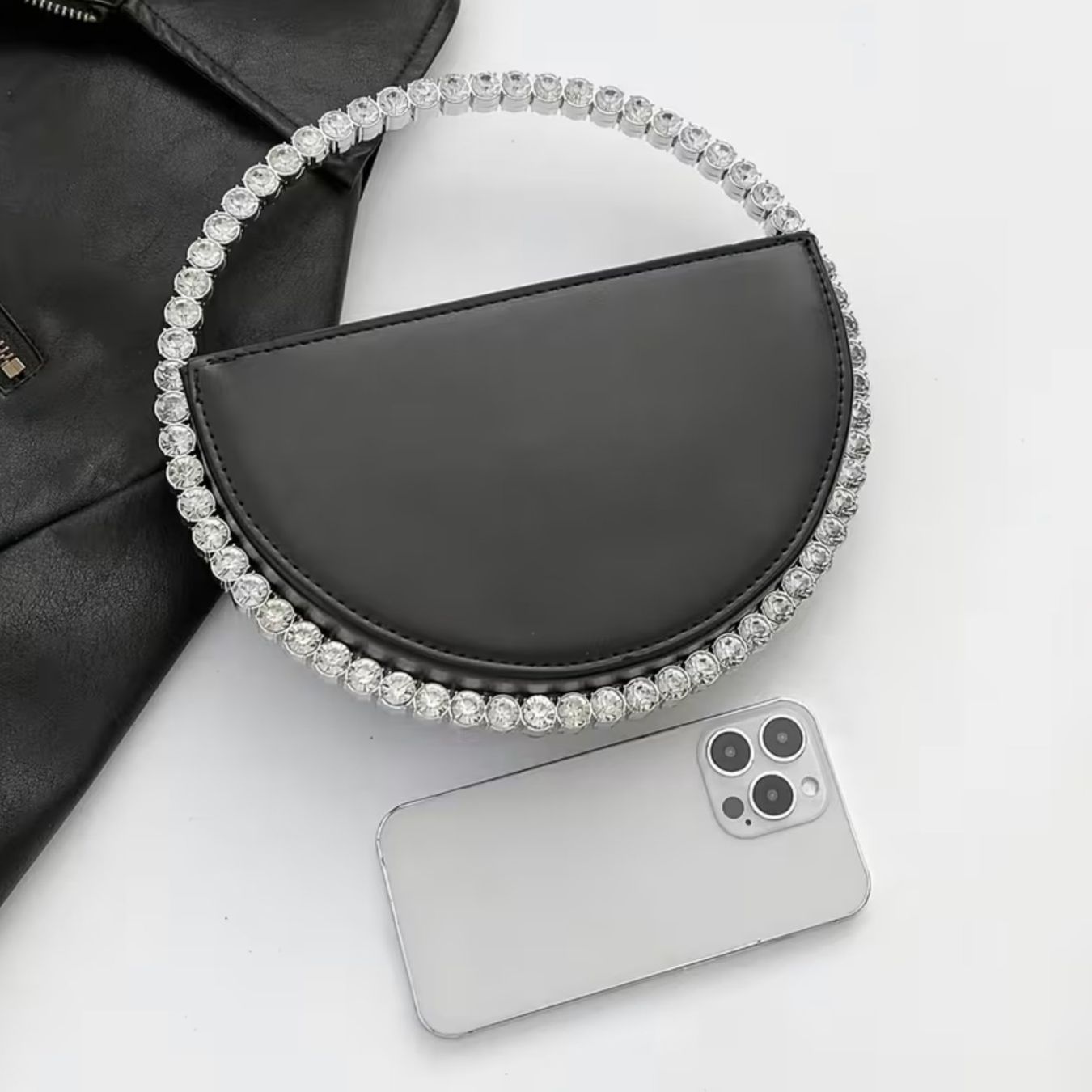 Borse da donna: Elegante Halbmond-Handtasche mit Strassgriff – Nuovo e nell'imballaggio originale da Reinach BL venduto da Deinfashion 2