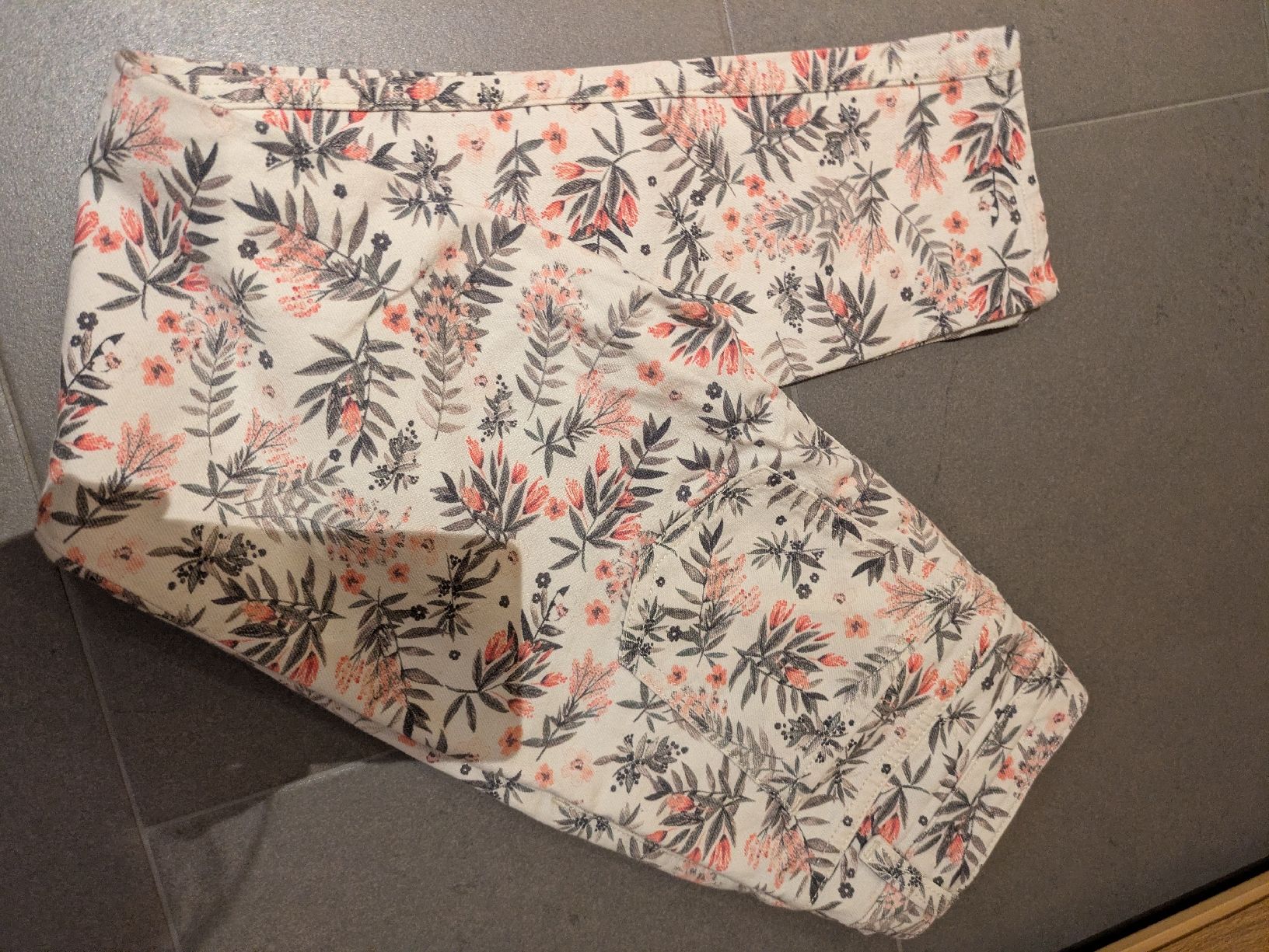 Sezane Jeans: jean Sezane taille 24 – Usato da Ittigen venduto da Flopom