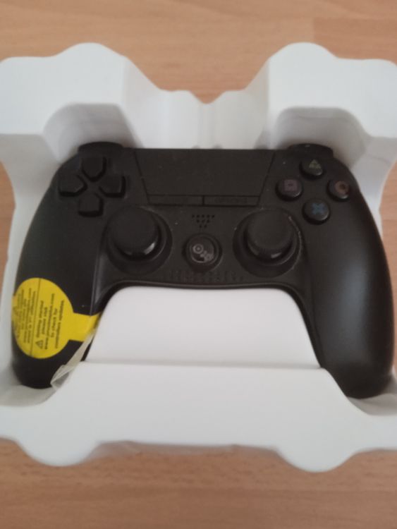 ps4 controller Under Control (Gebraucht) in Biel bienne für CHF 30 ...