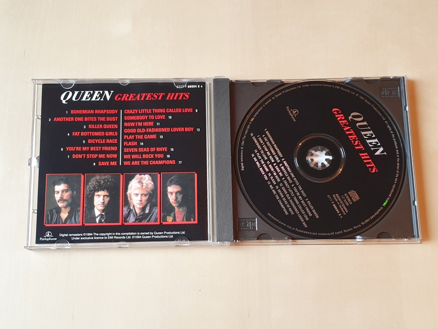 CDs: Queen Greatest Hits – D'occasion à Stansstad par collectorsshop 2