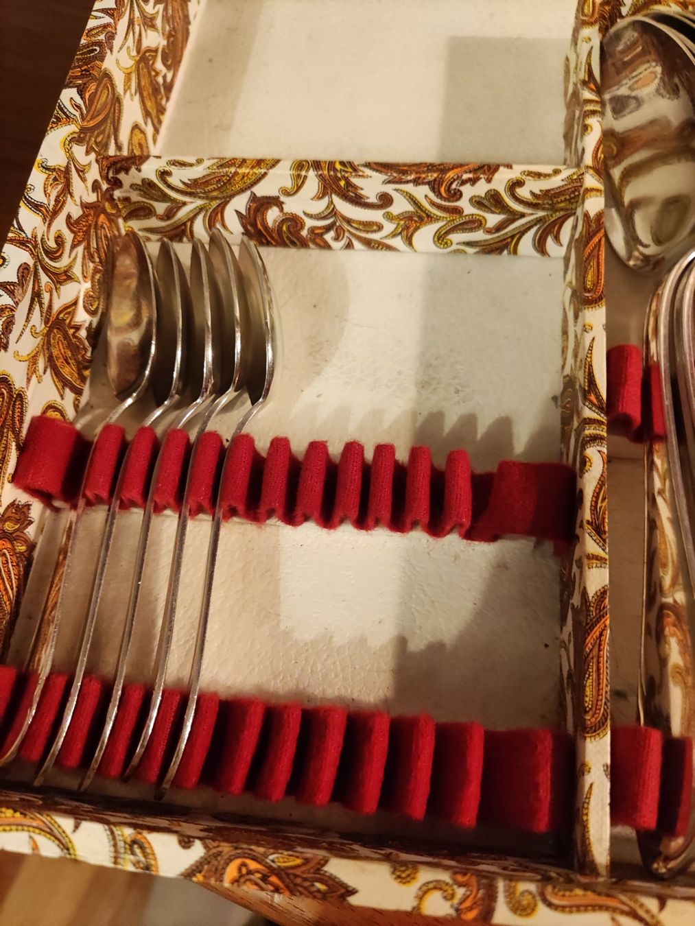 Set di posate: Besteckboxen inkl.  Besteck 36 Teile versilbert – Usato da Solothurn venduto da Csw1 4