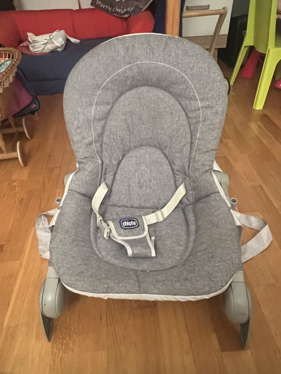 Chicco Sdraiette & Sdraiette a dondolo: Babywippe Chicco mit Spielbogen – Usato da Meilen venduto da gio_xlz7 3