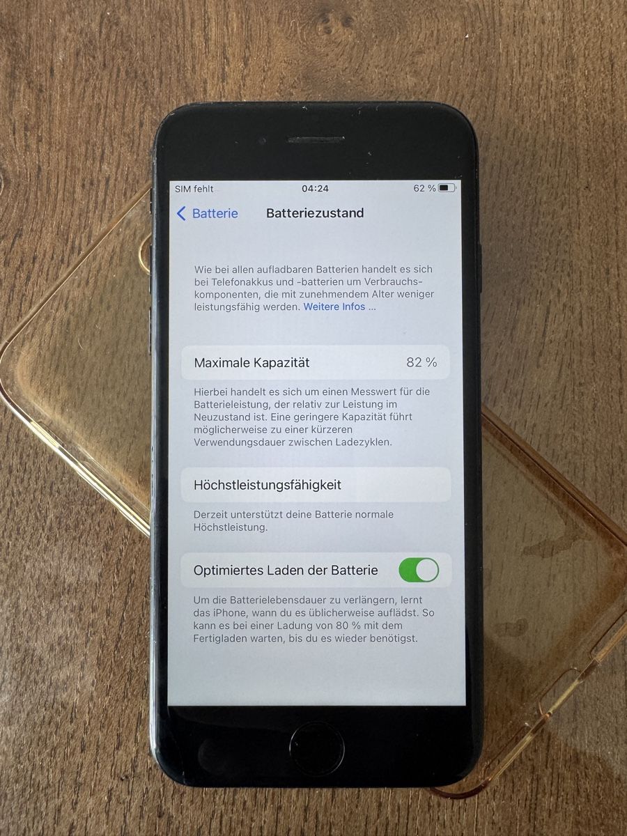 Apple Telefoni cellulari / Smartphones: iPhone 7 32GB Schwarz guter Zustand – Usato da Dietikon venduto da Leodnd 2