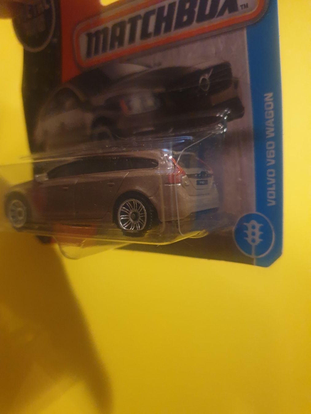 Matchbox Modellini d'auto: Matchbox VOLVO V60 WAGON – Nuovo e nell'imballaggio originale da Oftringen venduto da Rotor 4