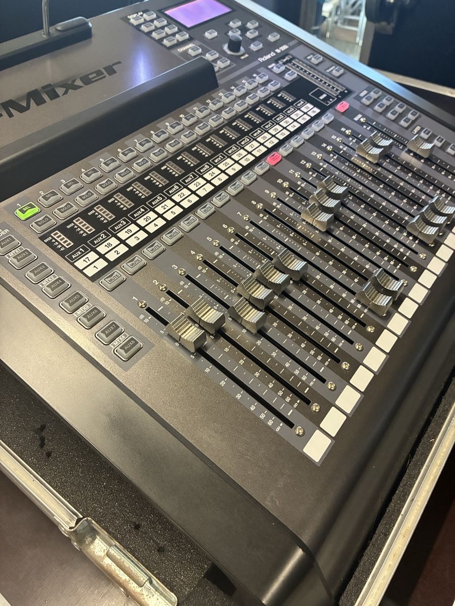 Roland Console di mixaggio: Mischpult Roland M200i – Usato da Rotkreuz venduto da Dreinle 1