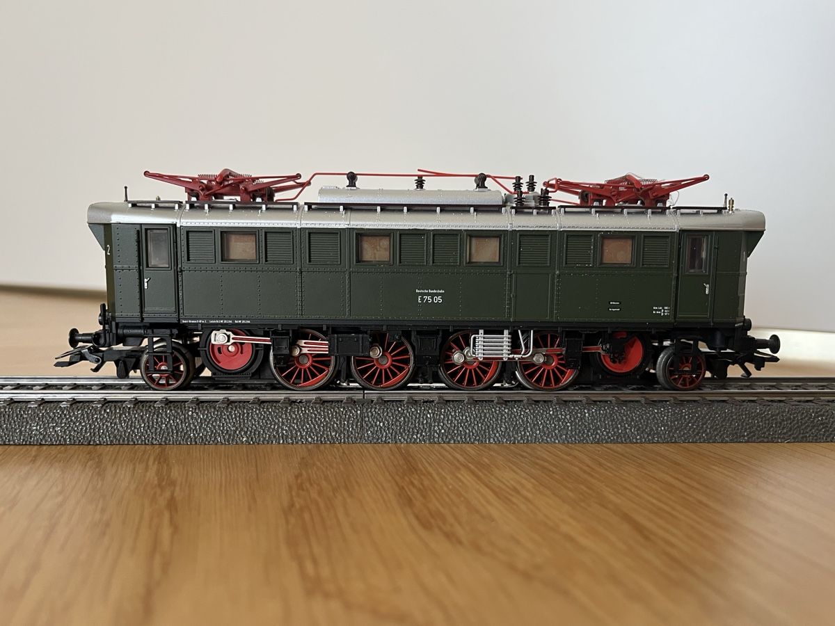 Märklin Modelleisenbahnen: DR BR E 75 Märklin digital – Gebraucht aus Basel von Re620_11627 1