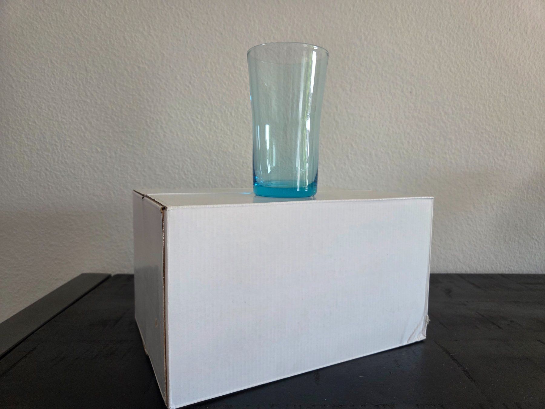 Verres: 12 Hellblaue Trinkgläser  0.39L, , Neu,Originalverpackt – Neuf avec emballage d'origine à Basel par Anghkorwatt 1