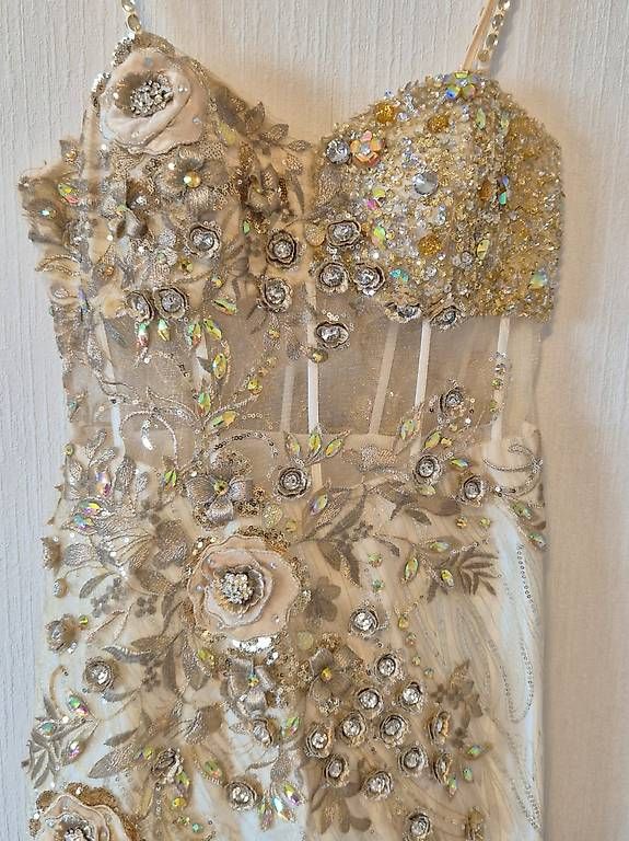 Kleider: Robe de soirée – Gebraucht aus Lausanne von M.RAD 1