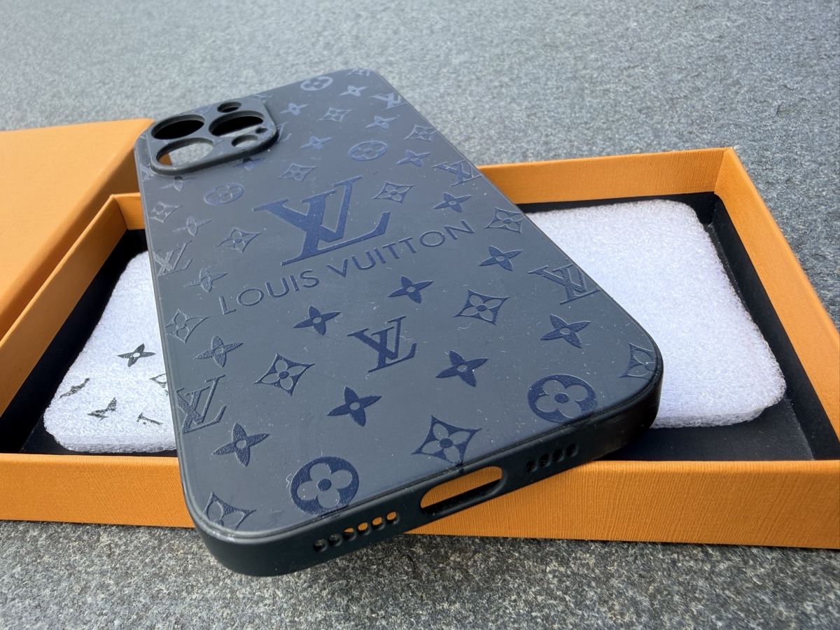 Apple Coques & Protection écran: iPhone 13 Max Cover Hülle – D'occasion à Zürich par d-ron 3