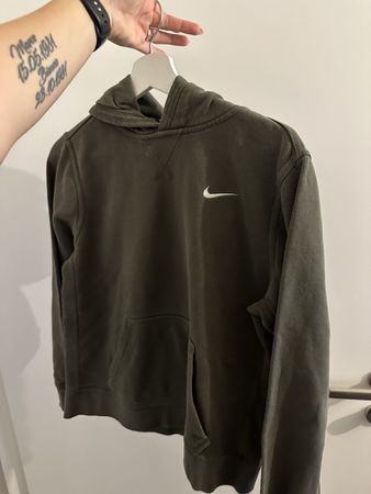 Nike Hoodie Grösse XL 13-15 Jahre Khaki