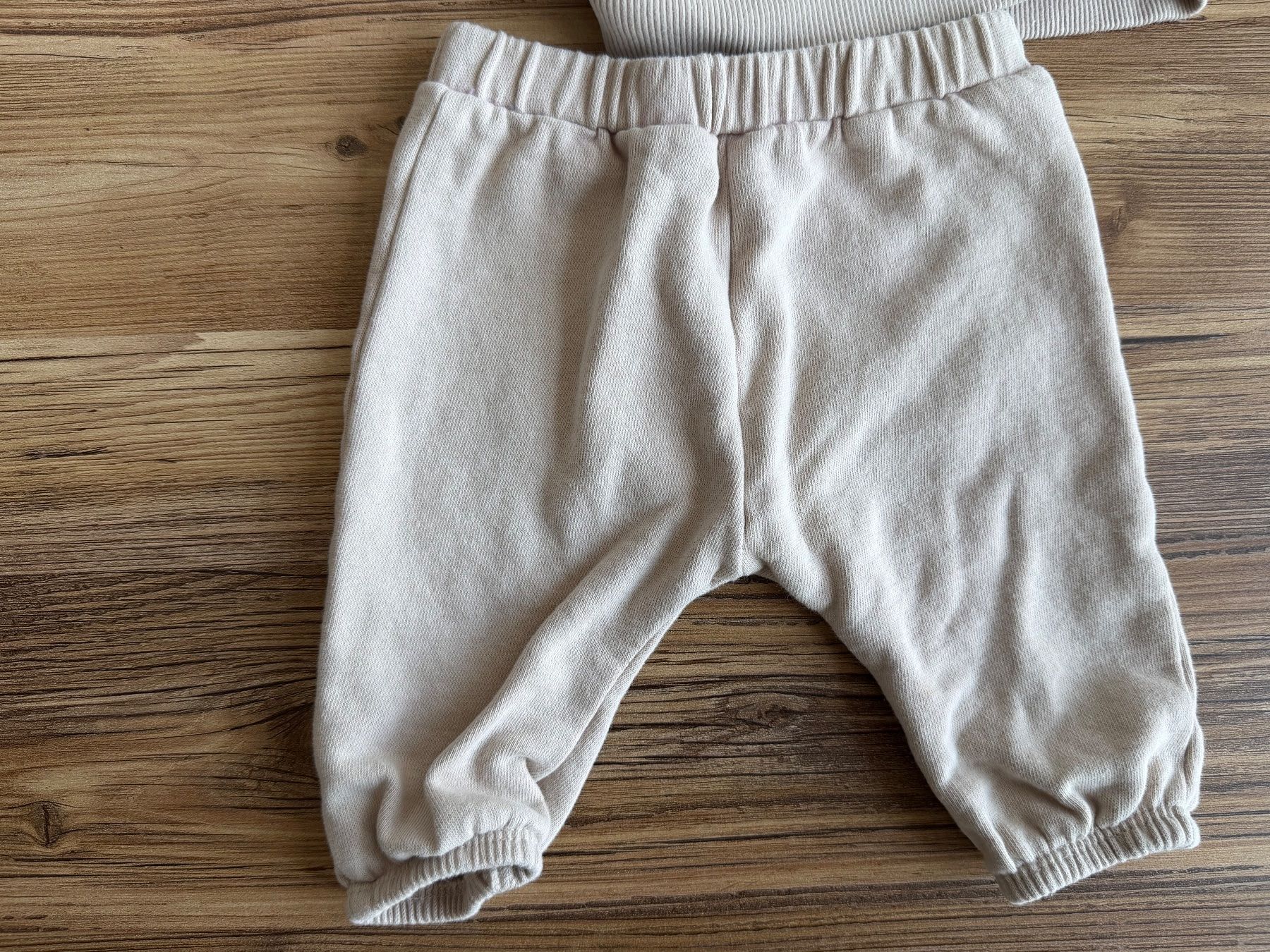 Next Lotti di vestiti: Next Baby Tracksuits (3 Pack) – Usato da Horgen venduto da pam_l6cc 2
