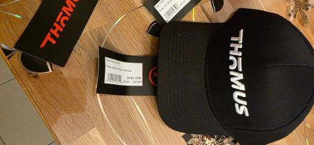 Thömus Cap, neu mit Etikett, Onesize,Schwarz undRot!