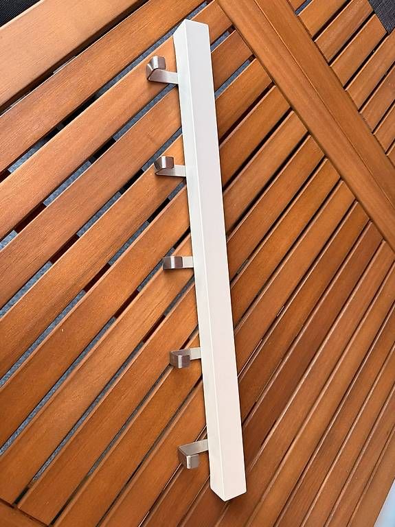 Ikea Garderobe: Ikea Garderobenhaken weiss – Gebraucht aus Therwil von dischelle