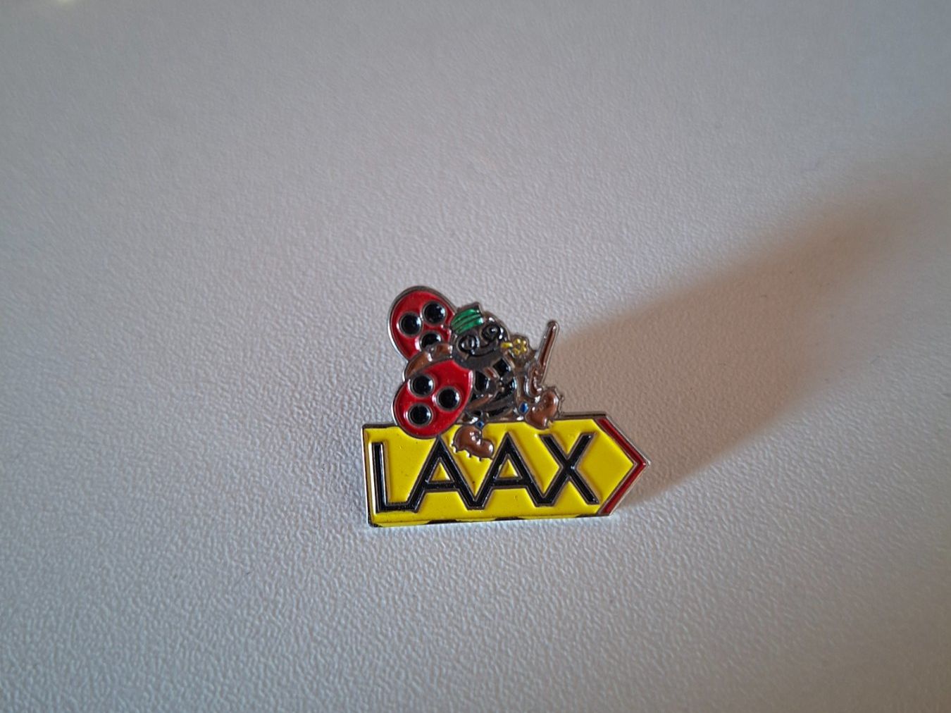 Placchette & Badge: Laax Pin mit Blickkäfer – Nuovo (secondo la descrizione) da Erlinsbach venduto da pfunky