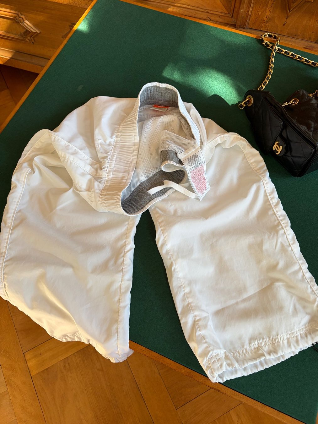 Nike Pantaloni: NIKE Bermudashorts Grösse M   Zustand: Perfekt – Usato da Interlaken venduto da Bona55 7
