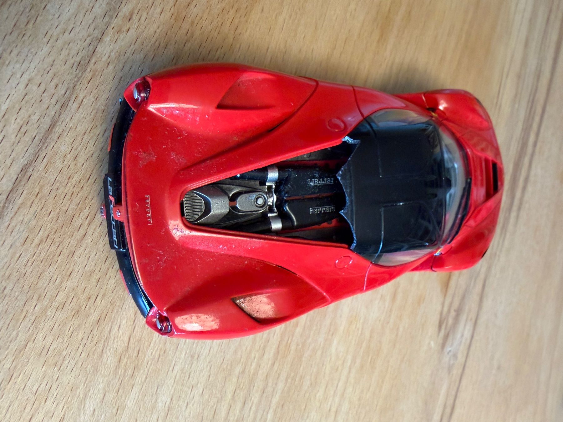 Carrera Rennbahnen: Carrera 1:32 Le Ferrari – Gebraucht aus Hombrechtikon von Dokmasa 2
