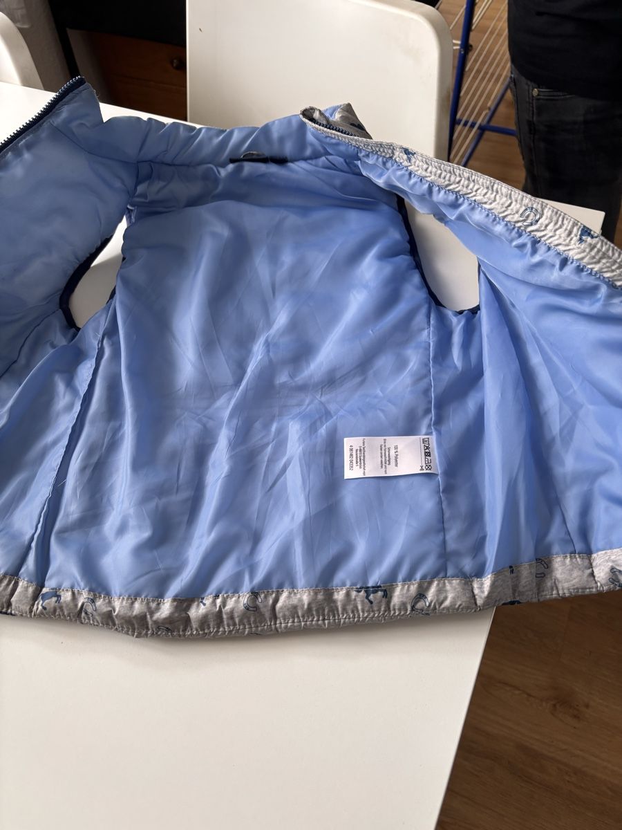 Altro abbigliamento per bambina: Beste 140 – Usato da Escholzmatt venduto da sukides55 1