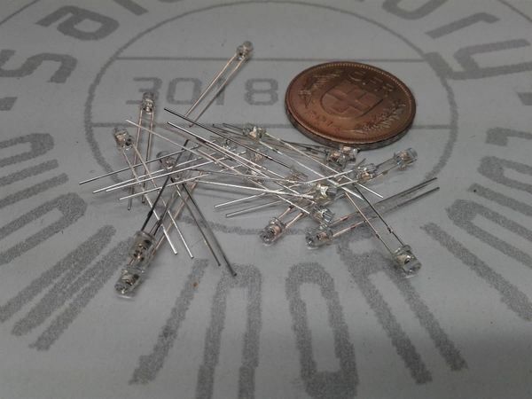Componenti elettronici: Flachkopf-LED 3mm, 20Stk., klar/orange – Nuovo (secondo la descrizione) da Luzern venduto da Salefactory 1