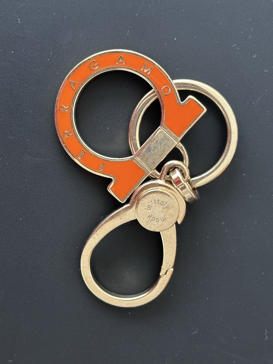 Salvatore Ferragamo Portachiavi: Salvatore Ferragamo Keyring – Usato da Zürich venduto da Ddechkovd