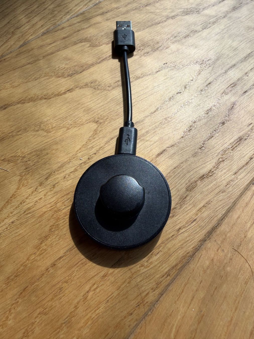 Oura Ladegeräte: Original Oura Ring Gen3 Ladegerät Grösse 12 inkl. USB-Kabel – Gebraucht aus Horgen von rei_8k7q