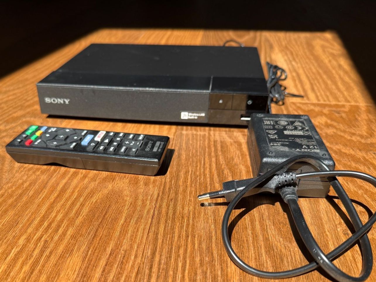 Sony Lettore multimediale & Streamer: BluRay Disc / DVD Player Sony BDP-S3700 – Usato da Birmensdorf ZH venduto da Czwir 1