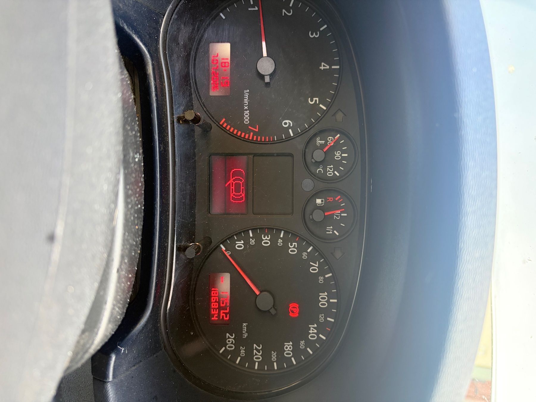 Audi Autos: Audi A3 Unfallfahrzeug – D'occasion à Kienberg par sil_kgh6 5