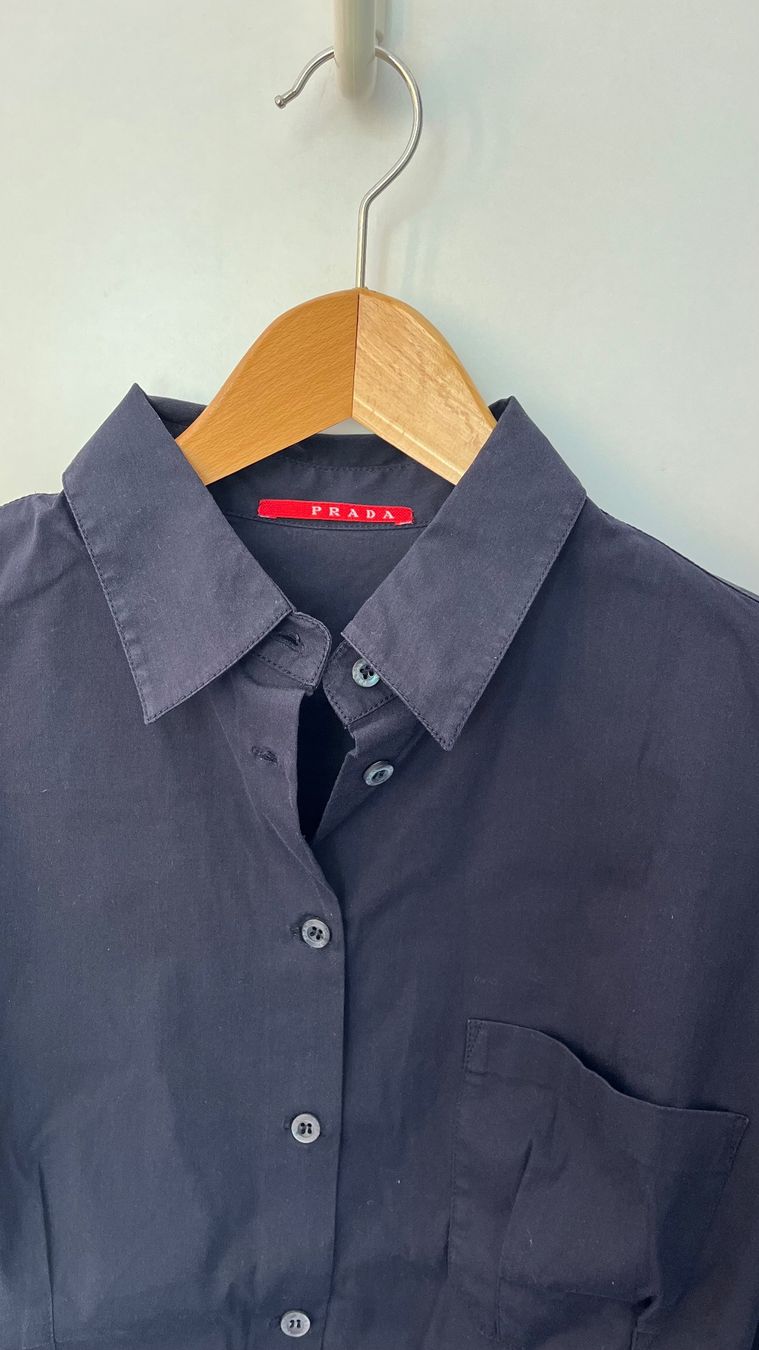 Prada Blusen: PRADA Damenbluse dunkelblau – Gebraucht aus Küsnacht ZH von Floor1an 1