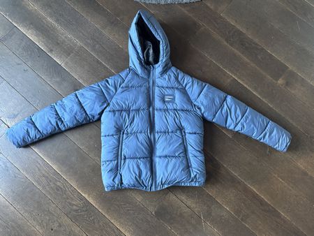 Vingino Winterjacke, blau, mit Kapuze,Gr. 158/164, neuwertig