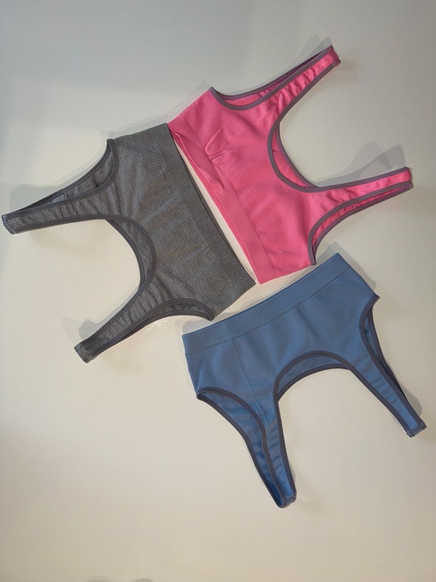 Sonstige Unterwäsche: Brassières 9 pièces M – Gebraucht aus Cologny von PEACEANDLOVE 4