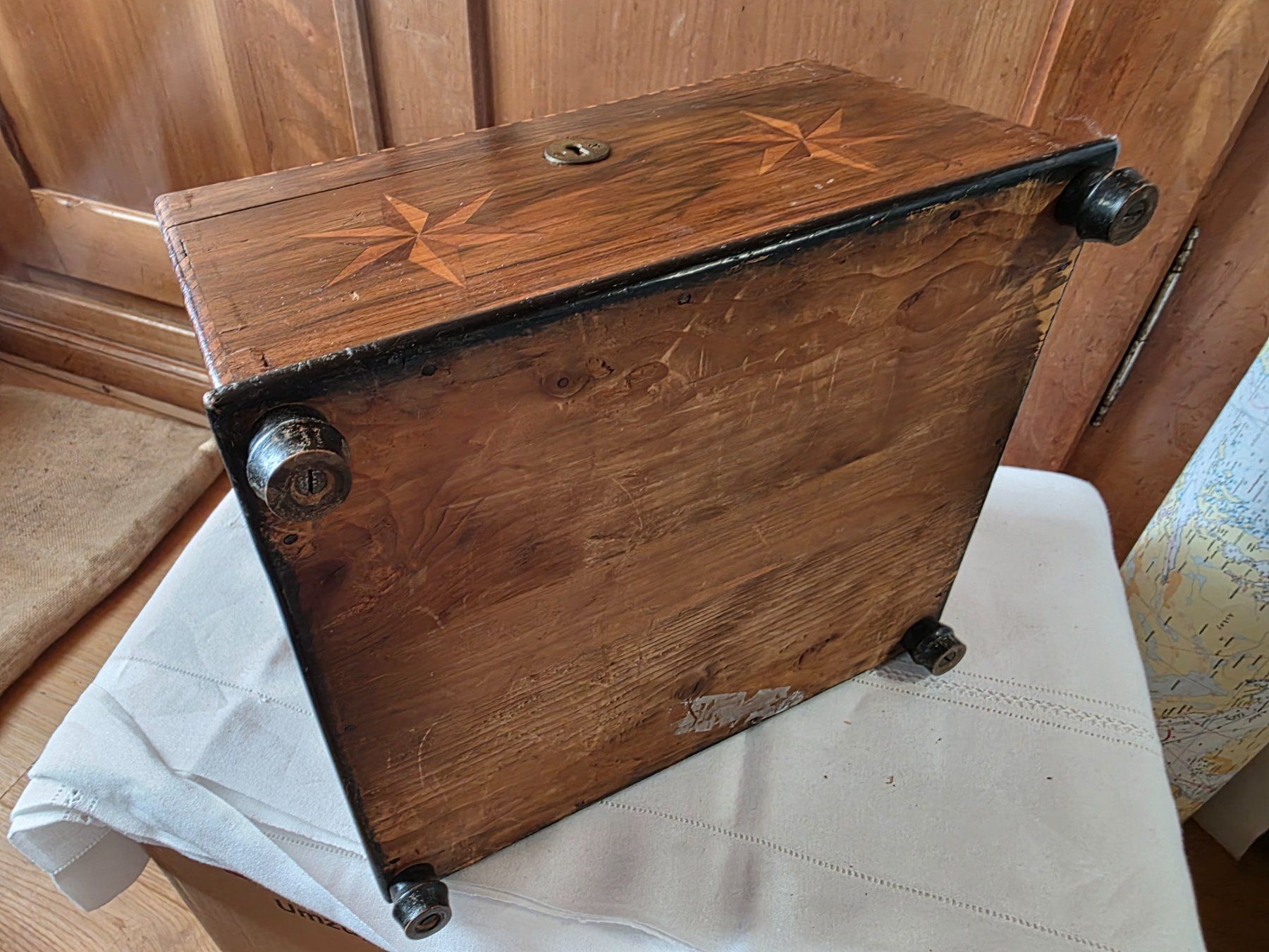 Dosen: antike Holz Truhe Schatulle mit Bilderrahmen Inside – Gebraucht aus Walterswil BE von Lonitti 3