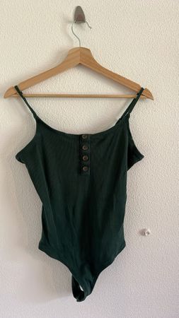 Body vert foncé
